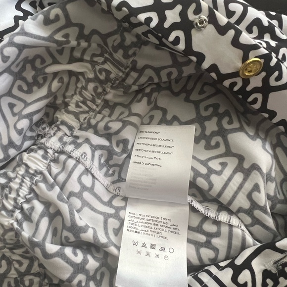 bebe Blalck and white Greek-print Shorts Romper/Jumper - Picture 5 of 6